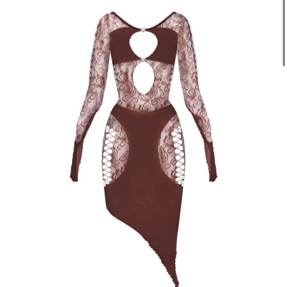 Poster girl Charlotte dress in mocha